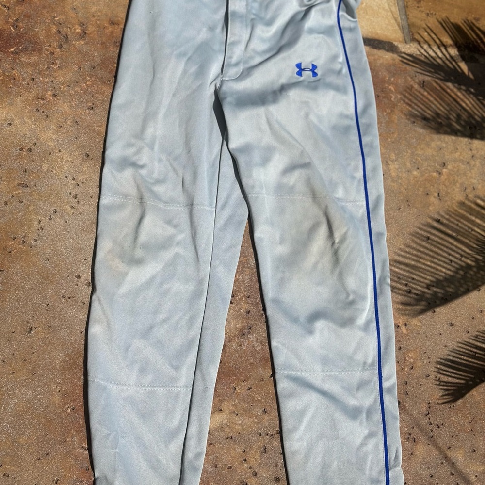 Under Armour Light Gray heat gear baseball  softball Pants Sz YXL